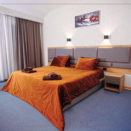 Karvan Hotel-Sanatorium Naftalan Esterno foto